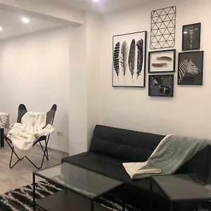 https://moderno-piso-junto-al-mar-wifi.in-canary-islands.com